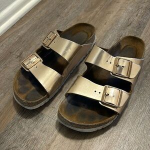Birkenstock Arizona in Rose Gold Sz 40
